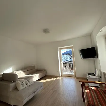 Intera Casa Con Terrazza In Montagna Albina * Брентонико
